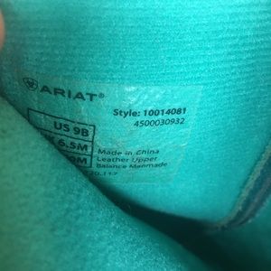 Ariat Probaby Flame turquoise boot size 9B